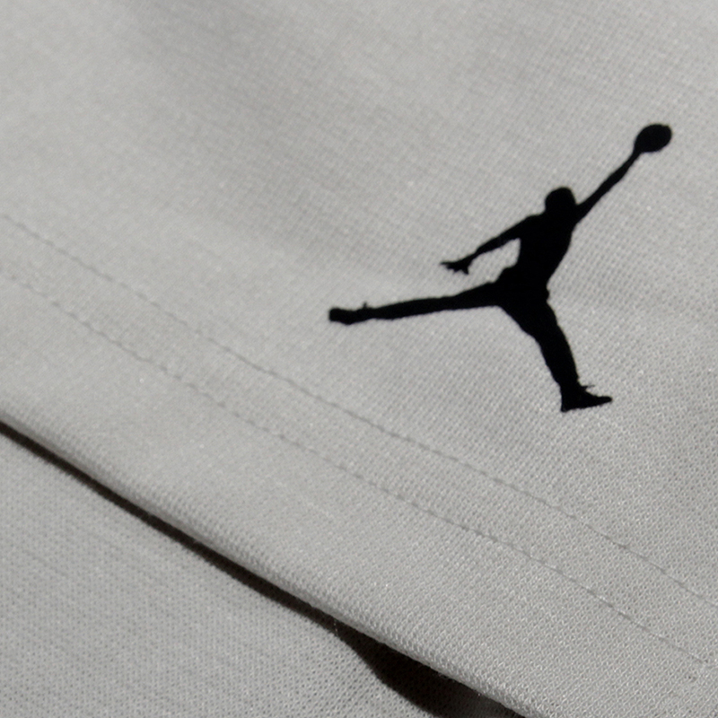 мужская бежевая футболка Jordan 23 Lux Pocket Tee 843082-072 - цена, описание, фото 2